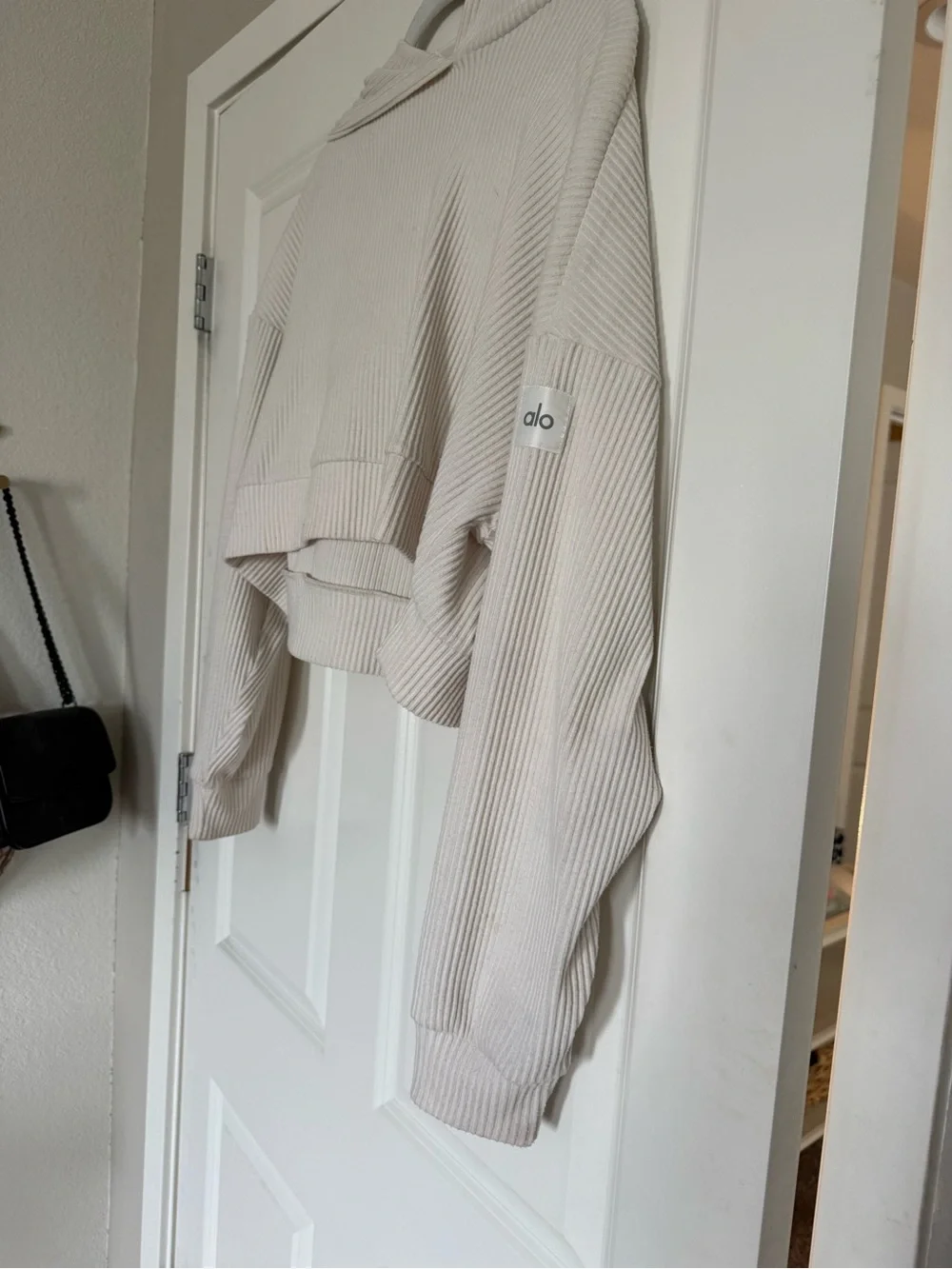 Alo Yoga Ribbed Cropped Hoodie | Size Medium | Cream Lounge Sweatshirt